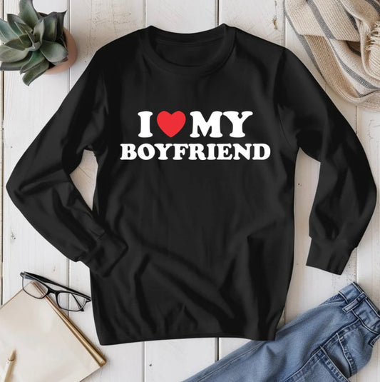 I LOVE MY BOYFRIEND | SWEATER